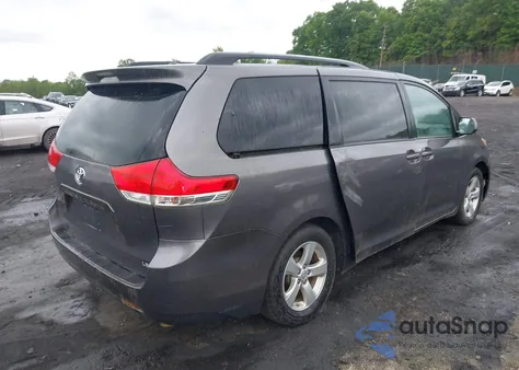2011 Toyota Sienna Le V6 из США, поврежденный, VIN 5TDKK3DC1BS118194